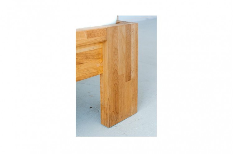 Letto in legno massello di rovere Montana con testiera Letto in legno massello di rovere Montana con testiera