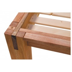Letto in legno massello Muschio ad incastri, con testiera
