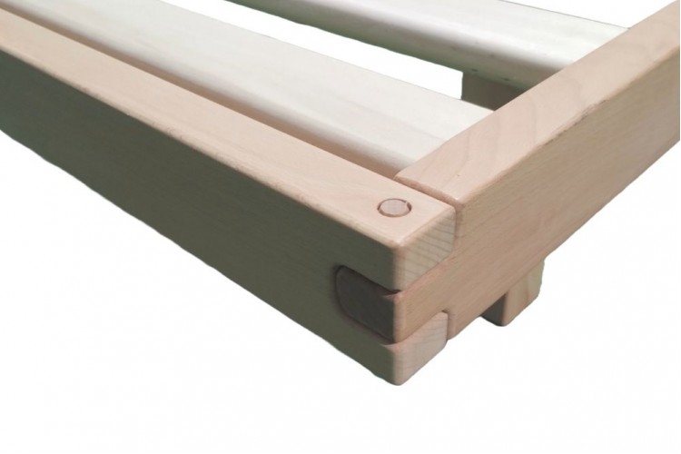 Divano letto in legno WoodSoft con futon in puro cotone Divano letto in legno WoodSoft con futon in puro cotone