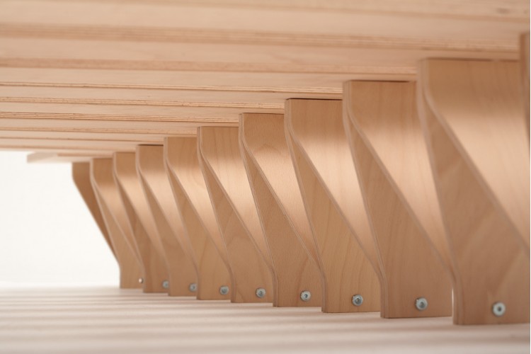Letto in legno naturale Lieg Letto in legno naturale Lieg