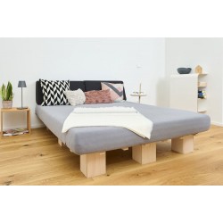  Letto con struttura in legno naturale Sistema
