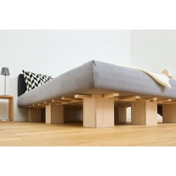  Letto con struttura in legno naturale Sistema