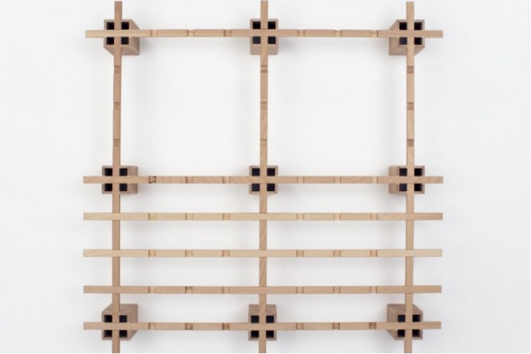  Letto con struttura in legno naturale Sistema