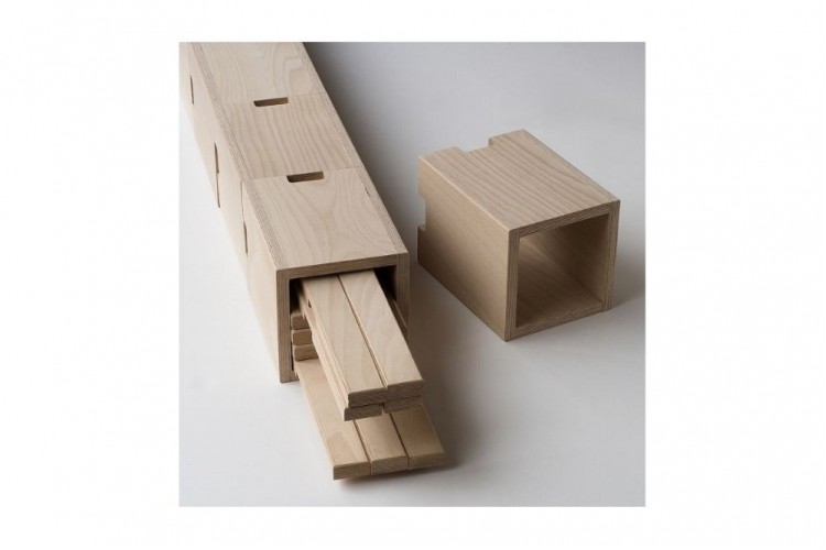 Letto con struttura in legno naturale Sistema