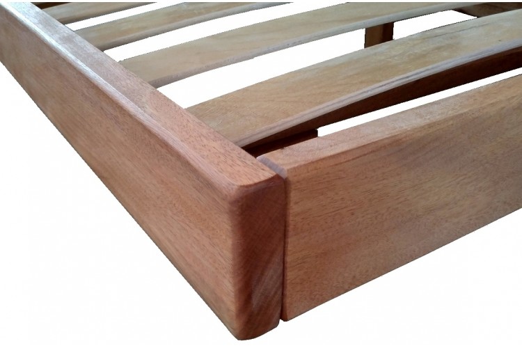 Letto in legno Ukiyo